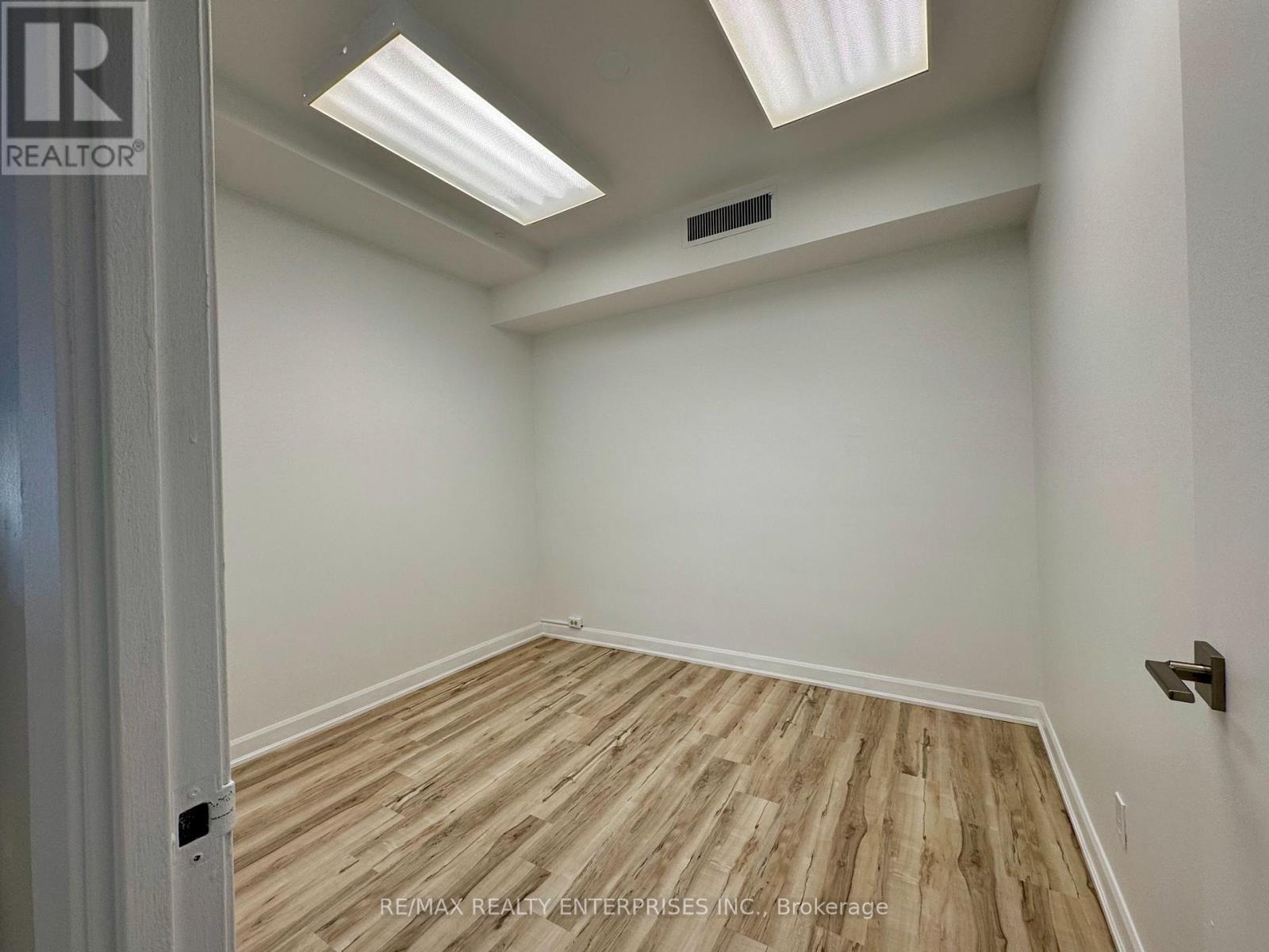 2 - 292 Lakeshore Road E, Oakville, ON