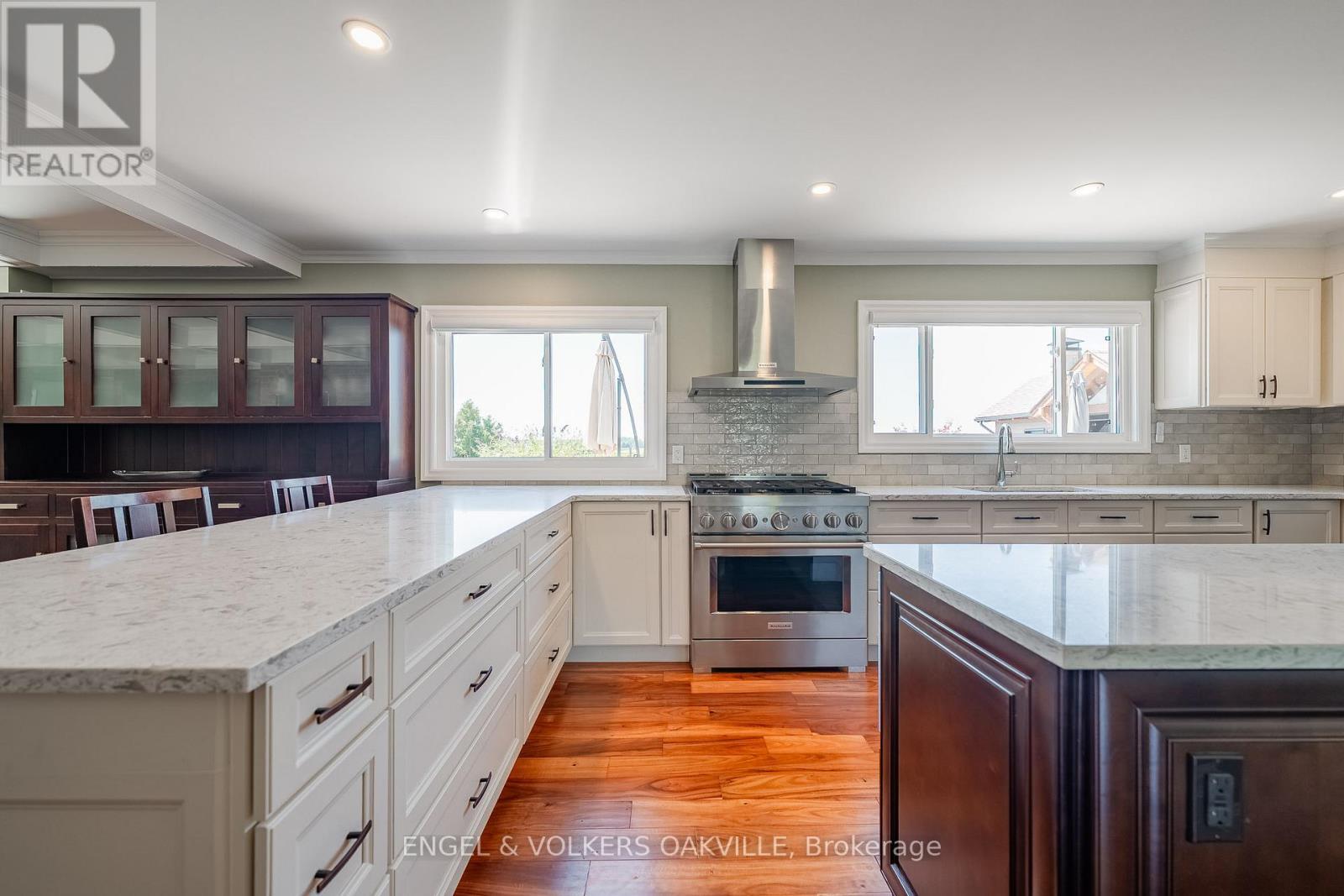 15578 Niagara River Parkway, Niagara-On-The-Lake (River), ON - Indoor Photo Showing Kitchen With Upgraded Kitchen