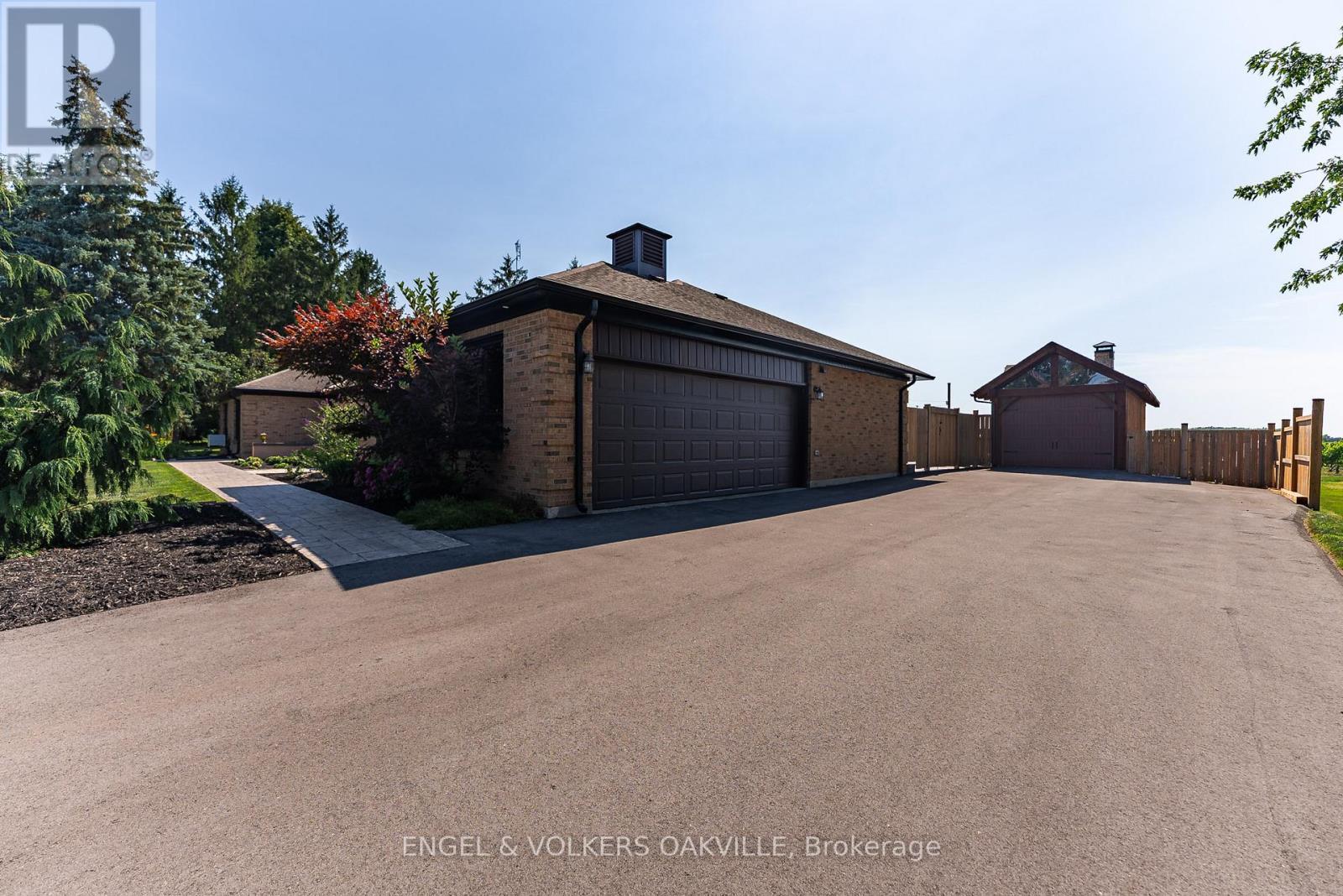 15578 Niagara River Parkway, Niagara-On-The-Lake (River), ON - Outdoor With Exterior