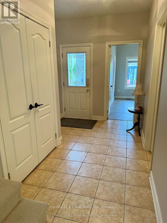 16 - 5 Invermara Court, Orillia, ON - Indoor Photo Showing Other Room