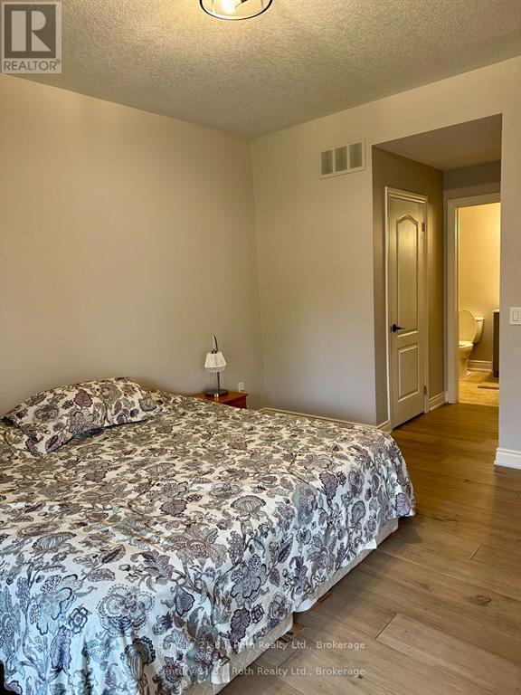 16 - 5 Invermara Court, Orillia, ON - Indoor Photo Showing Bedroom