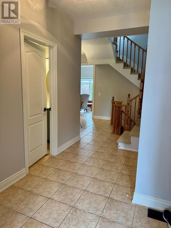 16 - 5 Invermara Court, Orillia, ON - Indoor Photo Showing Other Room