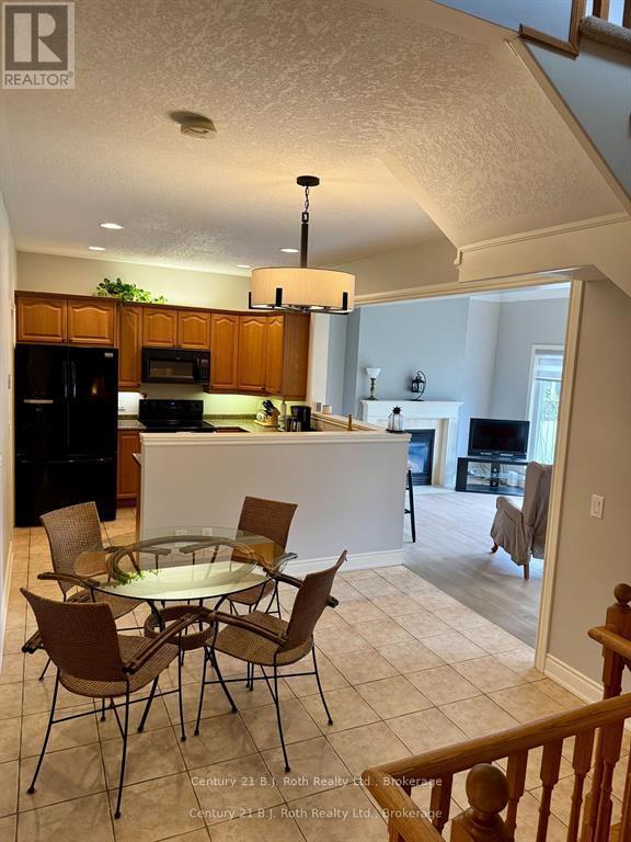 Open Concept - 16 - 5 Invermara Court, Orillia, ON - Indoor