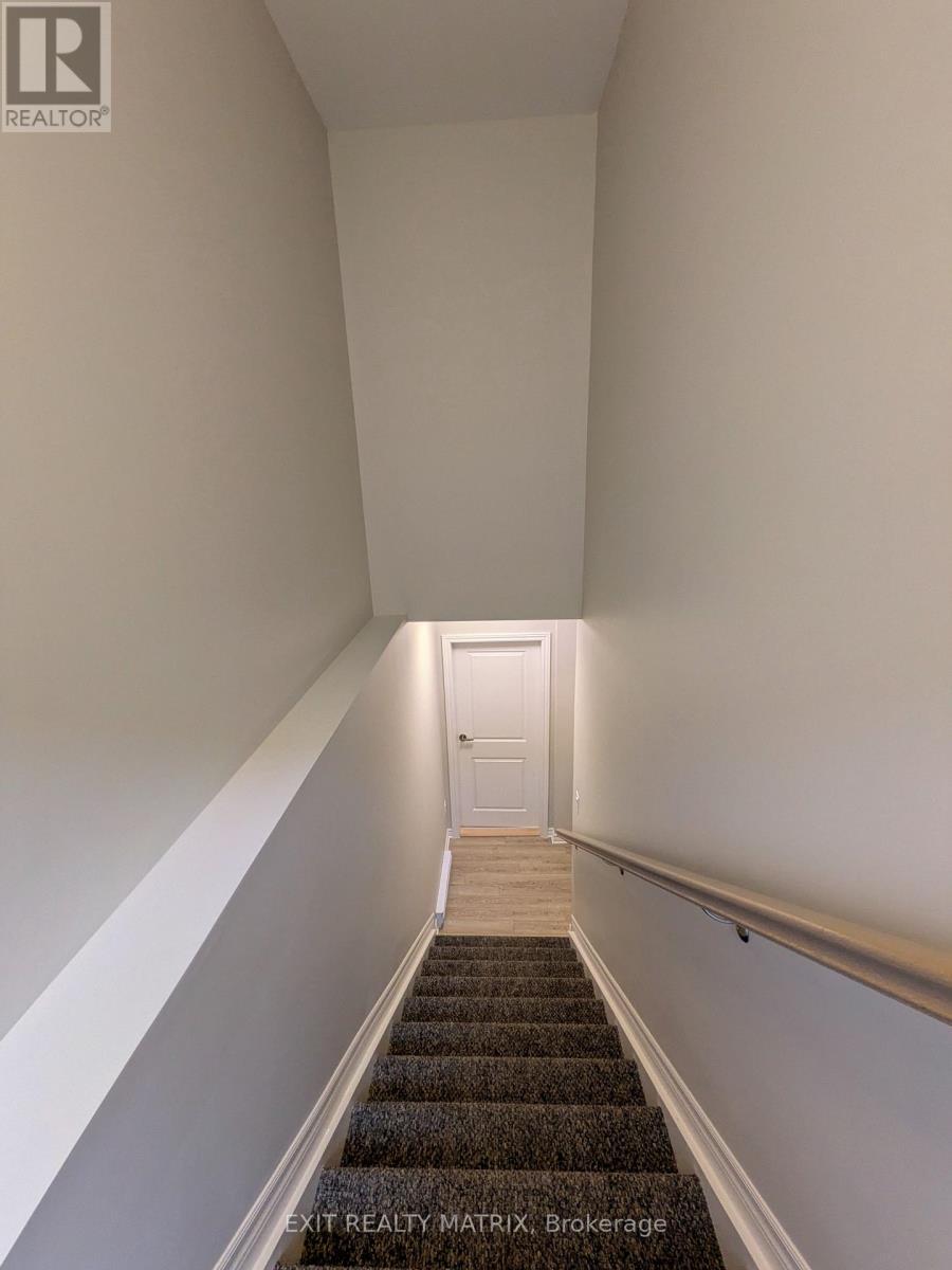 903 Cologne Street, Russell, ON - Indoor Photo Showing Other Room