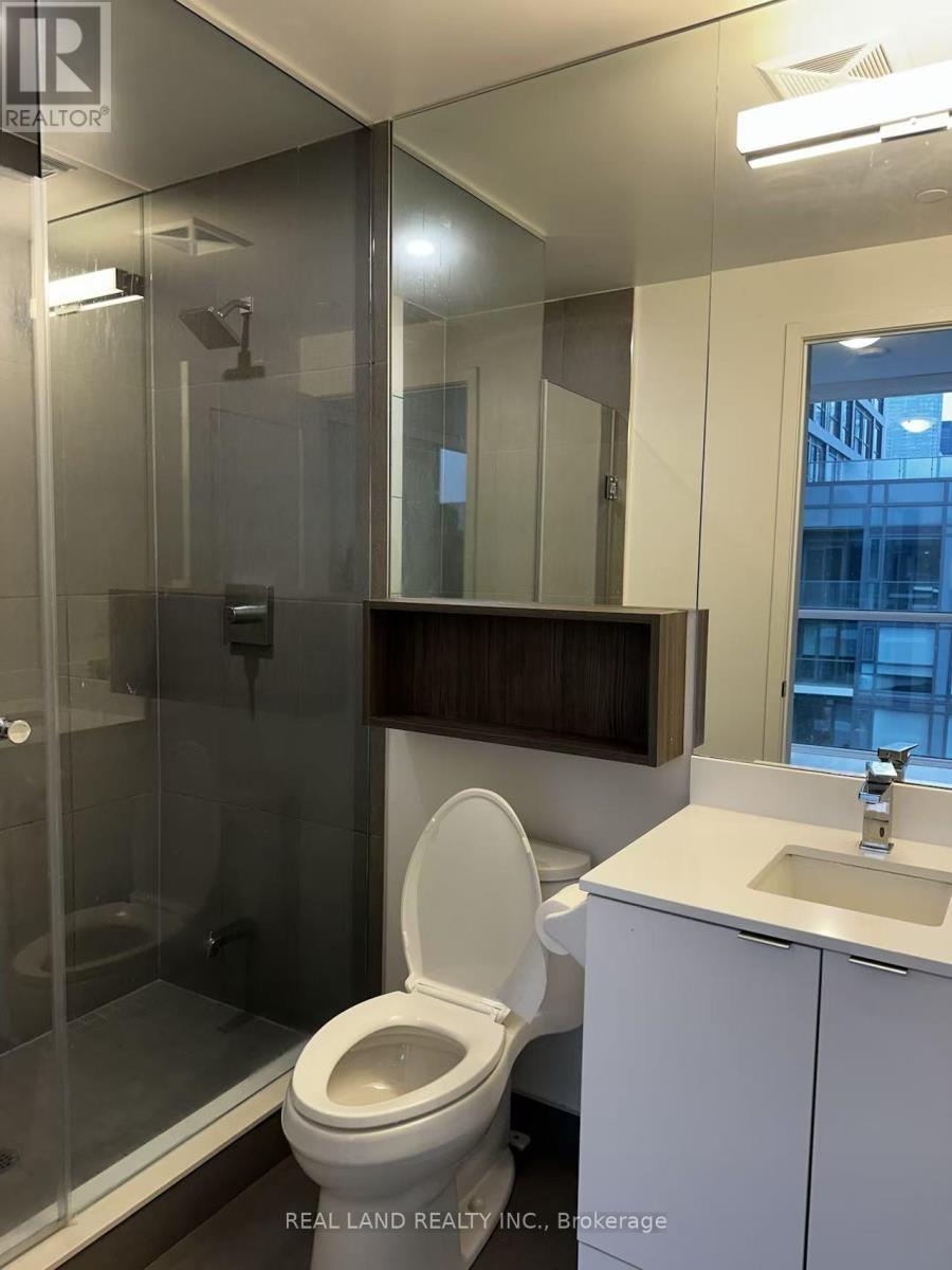 Ph1920 - 60 Princess Street, Toronto, ON - Indoor Photo Showing Bathroom