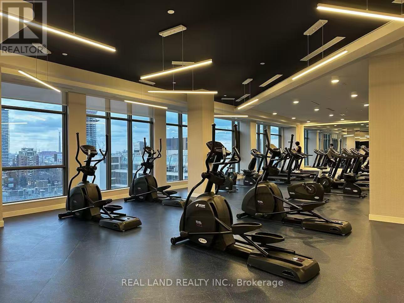 Ph1920 - 60 Princess Street, Toronto, ON - Indoor Photo Showing Gym Room