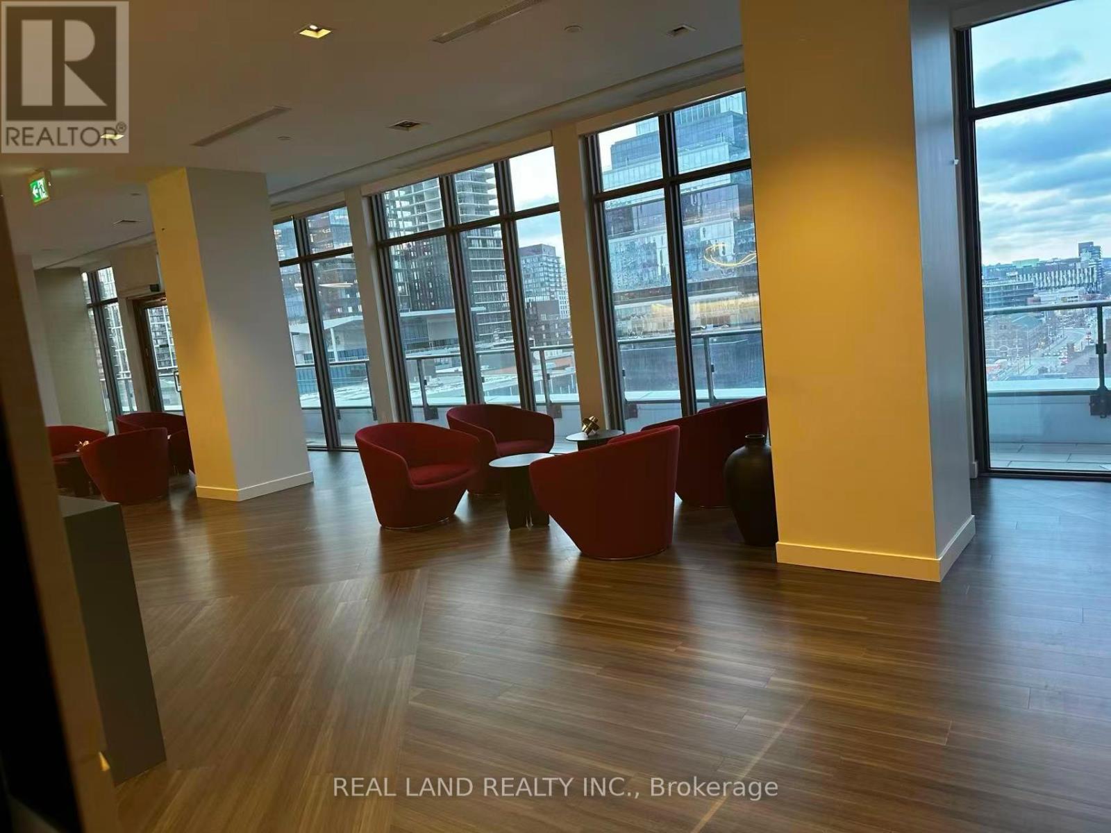 Ph1920 - 60 Princess Street, Toronto, ON - Indoor Photo Showing Other Room