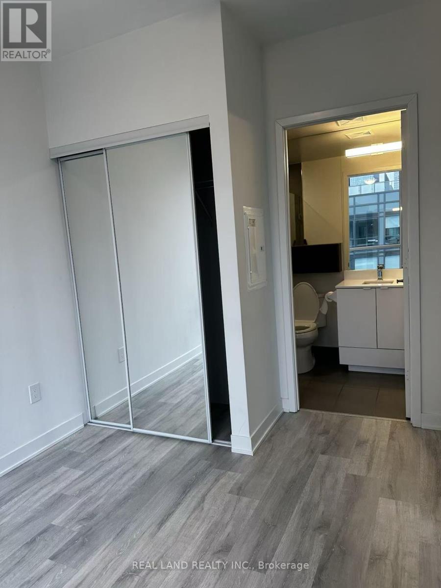 Ph1920 - 60 Princess Street, Toronto, ON - Indoor Photo Showing Other Room