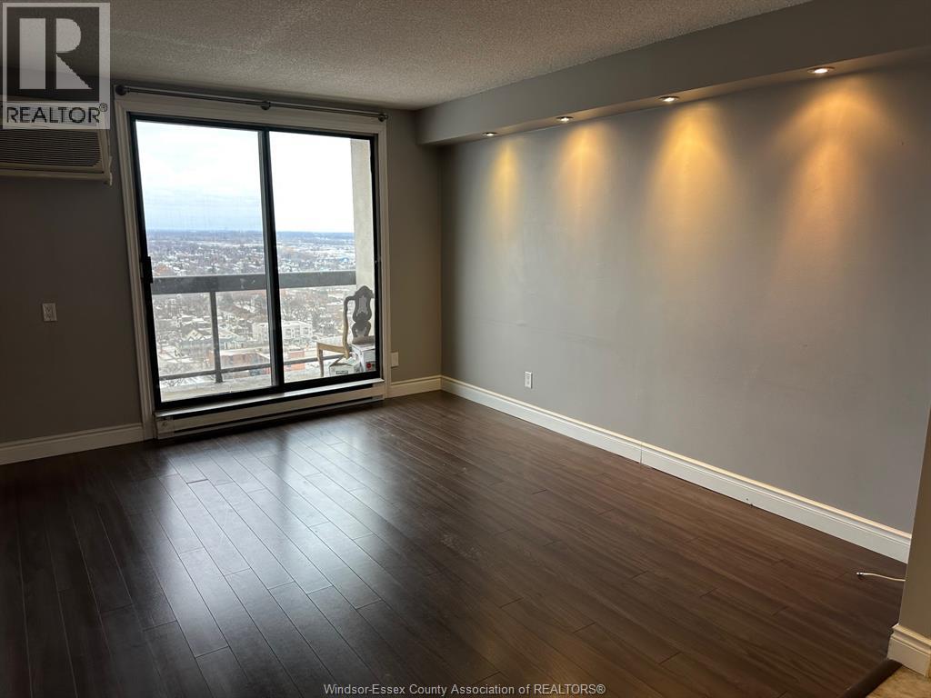 150 Park Street West Unit# 2410, Windsor, ON - Indoor Photo Showing Other Room