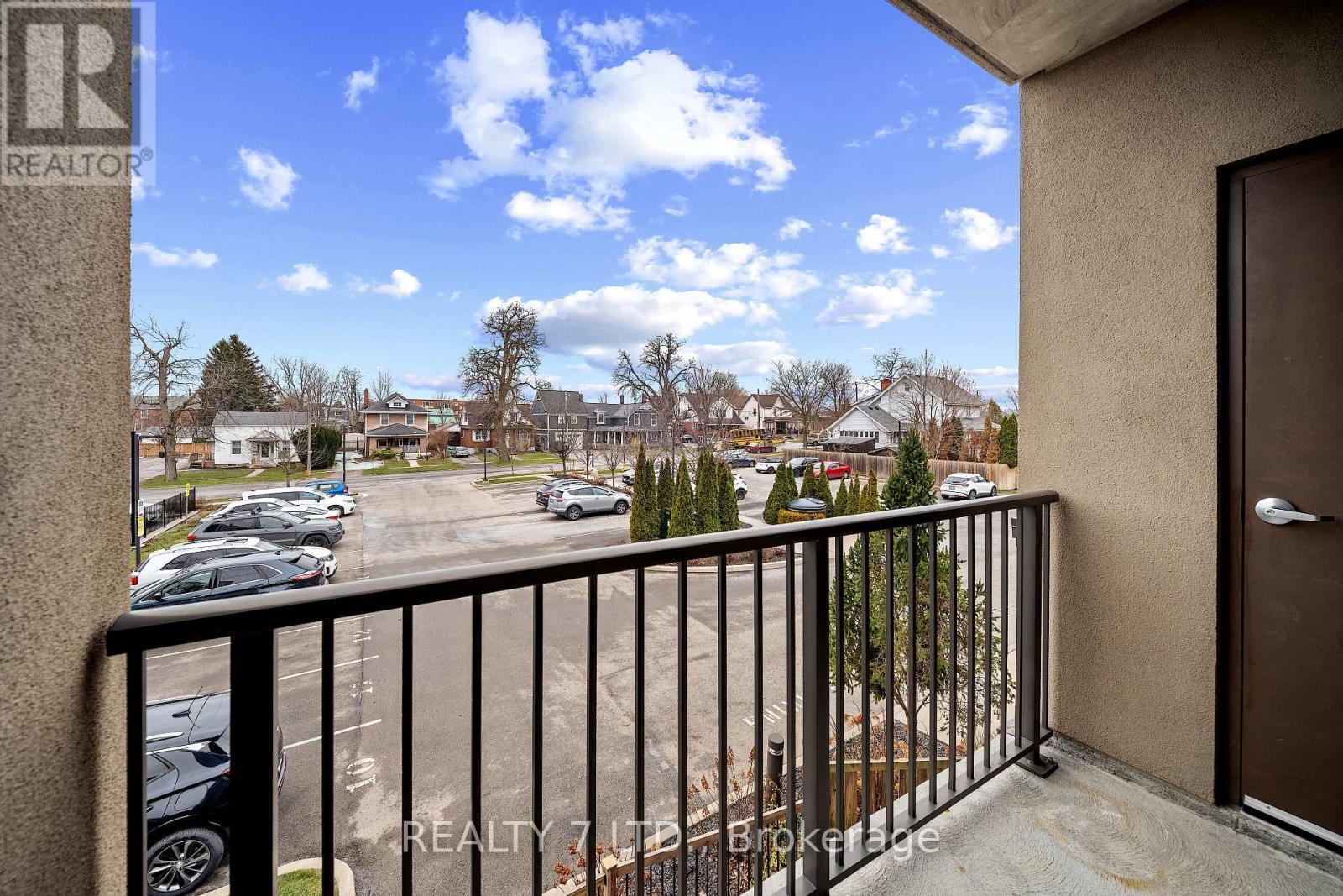 209 - 16 Sullivan Avenue, Thorold (Thorold Downtown), ON - Outdoor With Balcony