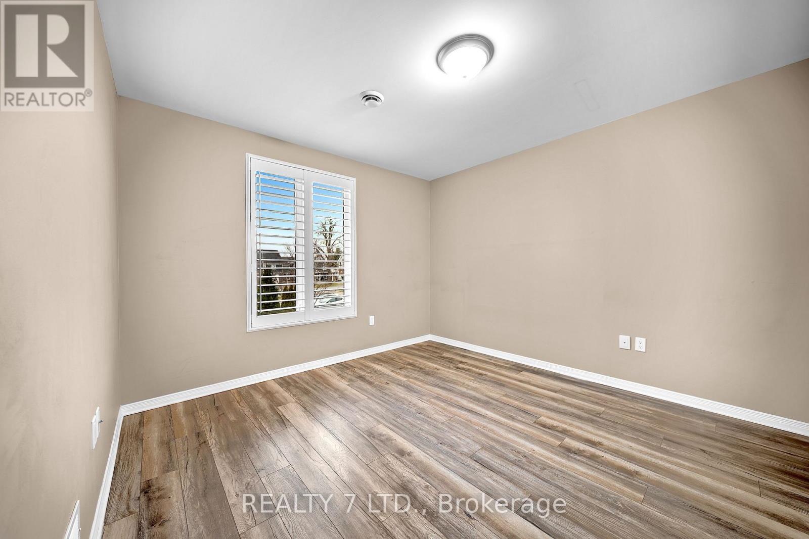 209 - 16 Sullivan Avenue, Thorold (Thorold Downtown), ON - Indoor Photo Showing Other Room