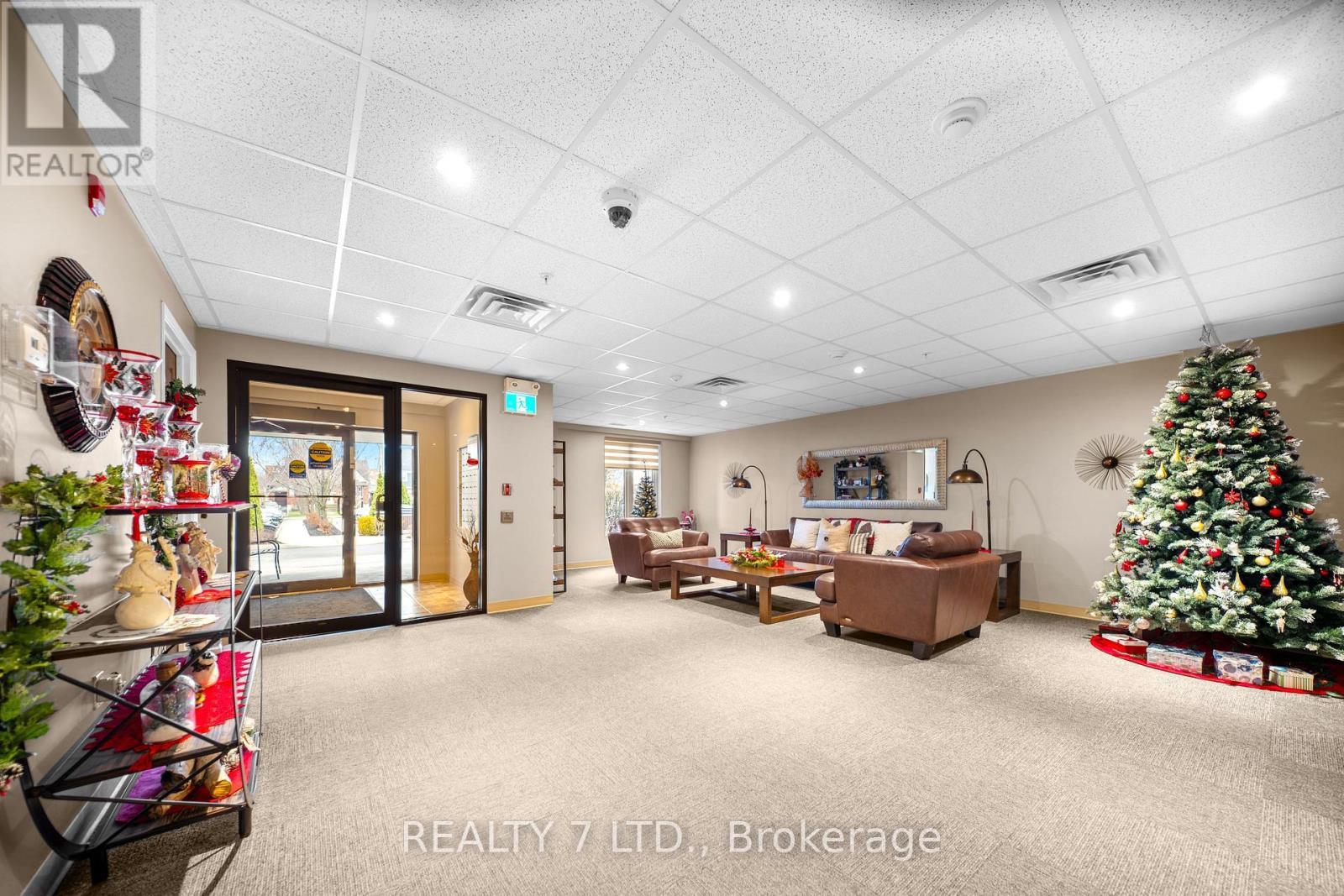 209 - 16 Sullivan Avenue, Thorold (Thorold Downtown), ON - Indoor Photo Showing Other Room