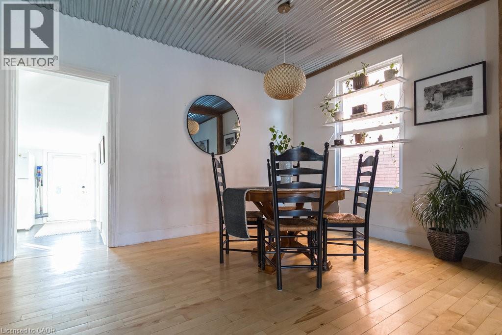 47 Tom Street, Hamilton, ON - Indoor Photo Showing Dining Room
