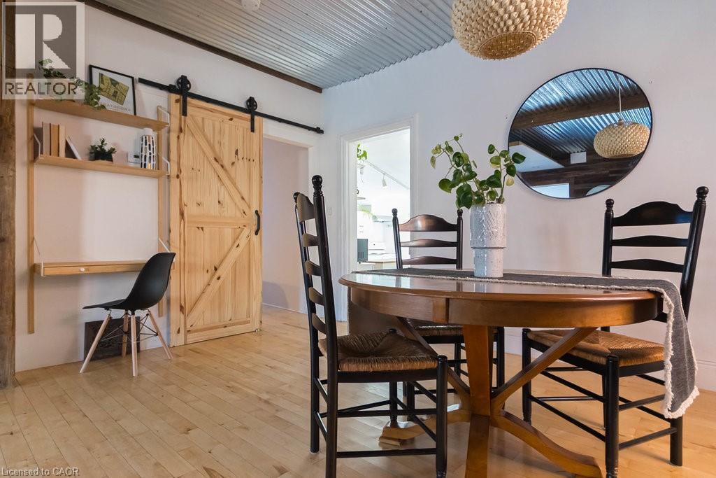 47 Tom Street, Hamilton, ON - Indoor Photo Showing Dining Room