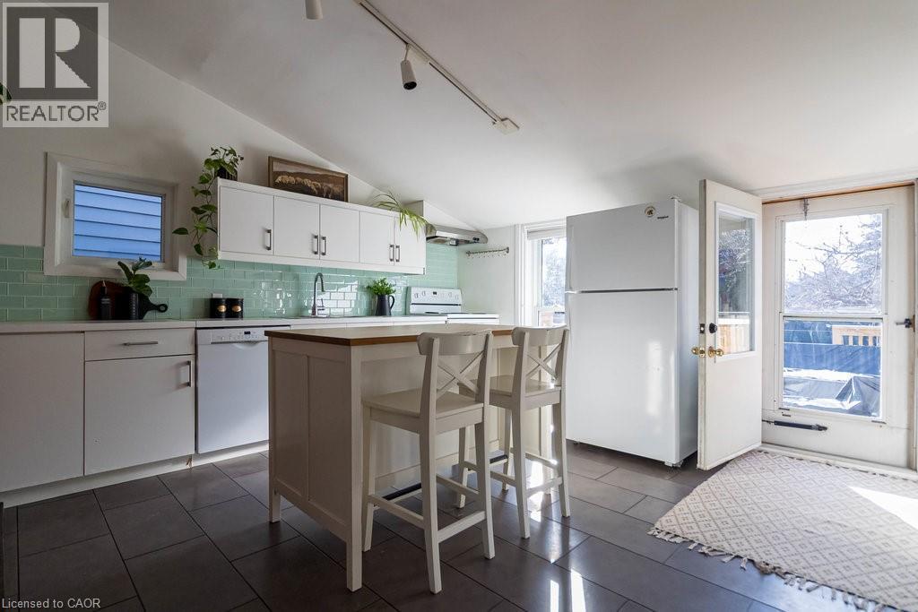 47 Tom Street, Hamilton, ON - Indoor Photo Showing Kitchen