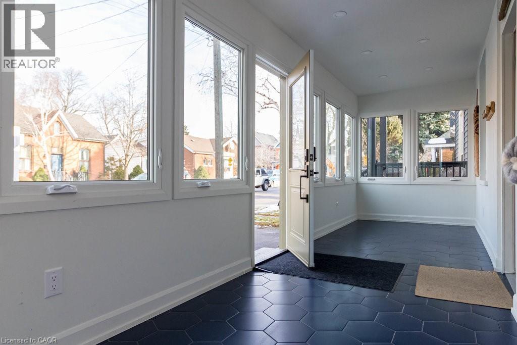 47 Tom Street, Hamilton, ON - Indoor Photo Showing Other Room