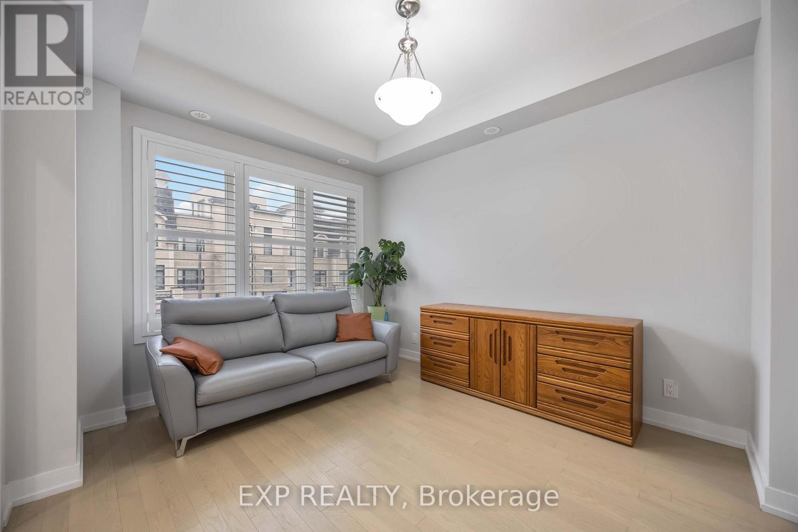 22 Guardhouse Crescent, Markham, ON - Indoor