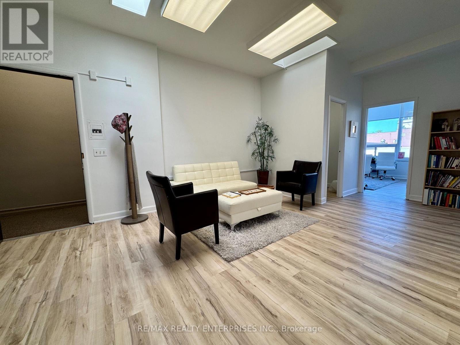 1 - 292 Lakeshore Road E, Oakville, ON