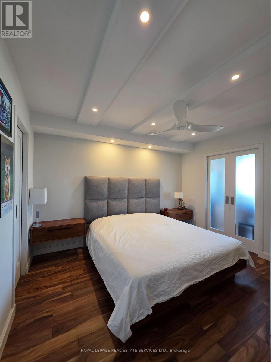 1406 - 2267 Lake Shore Boulevard W, Toronto, ON - Indoor Photo Showing Bedroom