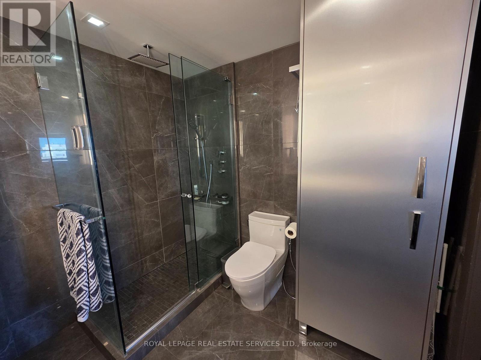 1406 - 2267 Lake Shore Boulevard W, Toronto, ON - Indoor Photo Showing Bathroom