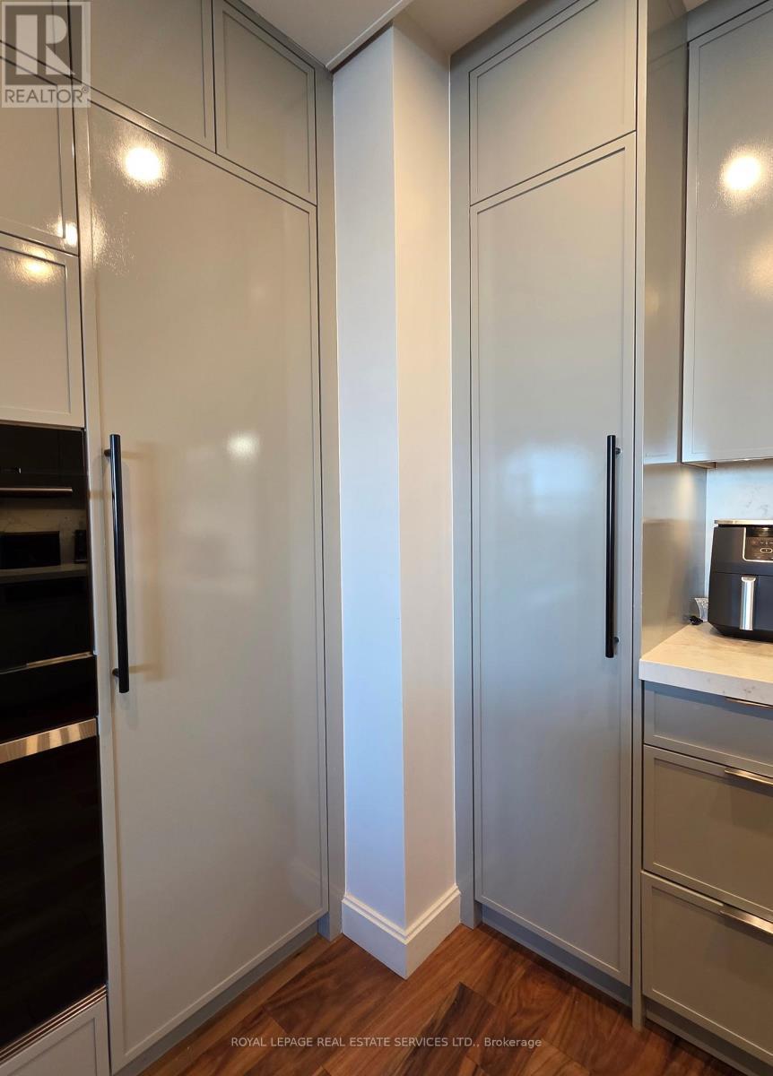 1406 - 2267 Lake Shore Boulevard W, Toronto, ON - Indoor Photo Showing Other Room