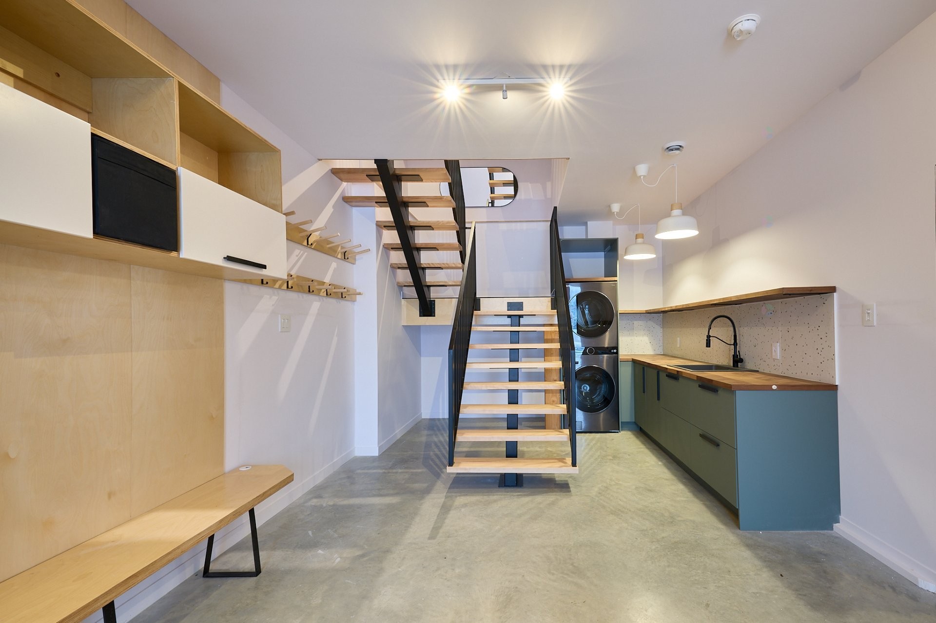 Hall d'entrée/Vestibule - 538 Rue Désormeaux, Saint-Donat, QC - Indoor Photo Showing Other Room