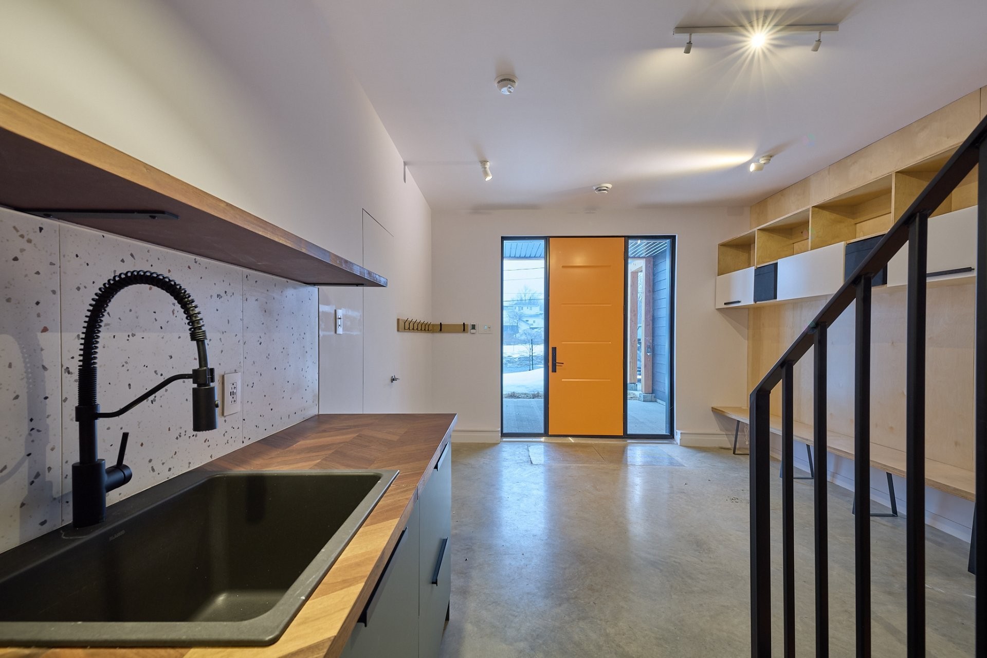 Hall d'entrée/Vestibule - 538 Rue Désormeaux, Saint-Donat, QC - Indoor