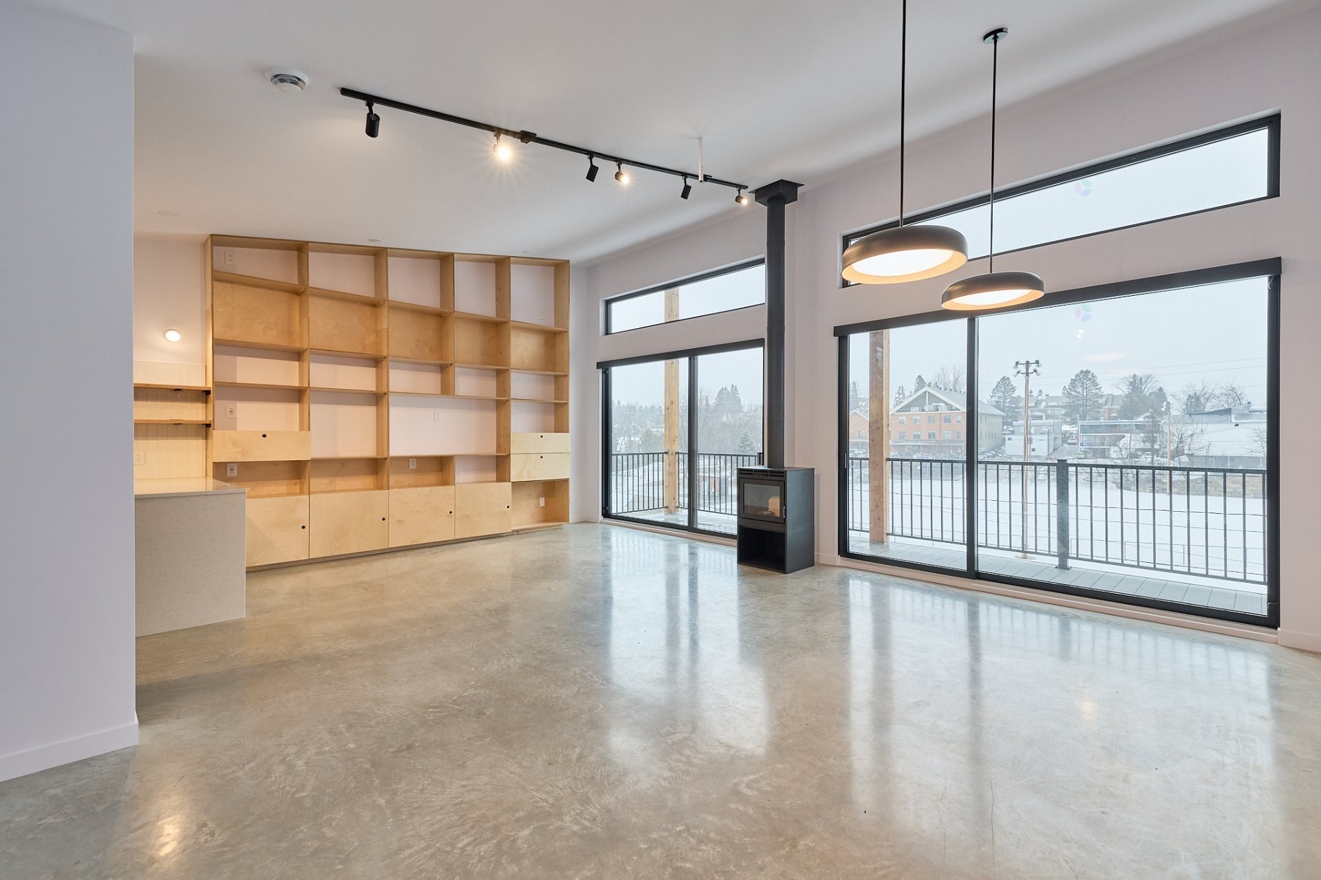 Vue d'ensemble - 538 Rue Désormeaux, Saint-Donat, QC - Indoor Photo Showing Other Room