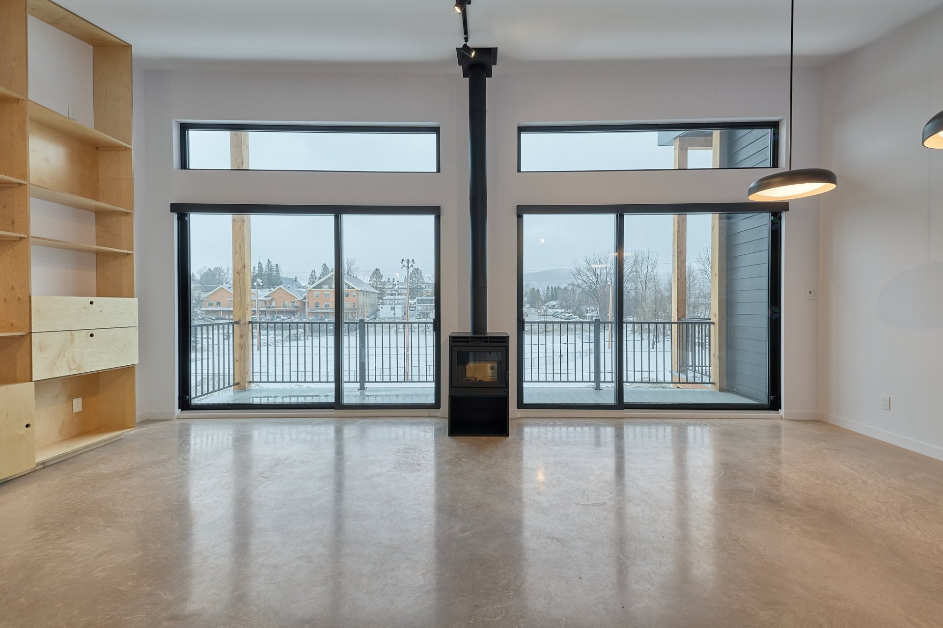 Vue d'ensemble - 538 Rue Désormeaux, Saint-Donat, QC - Indoor Photo Showing Other Room