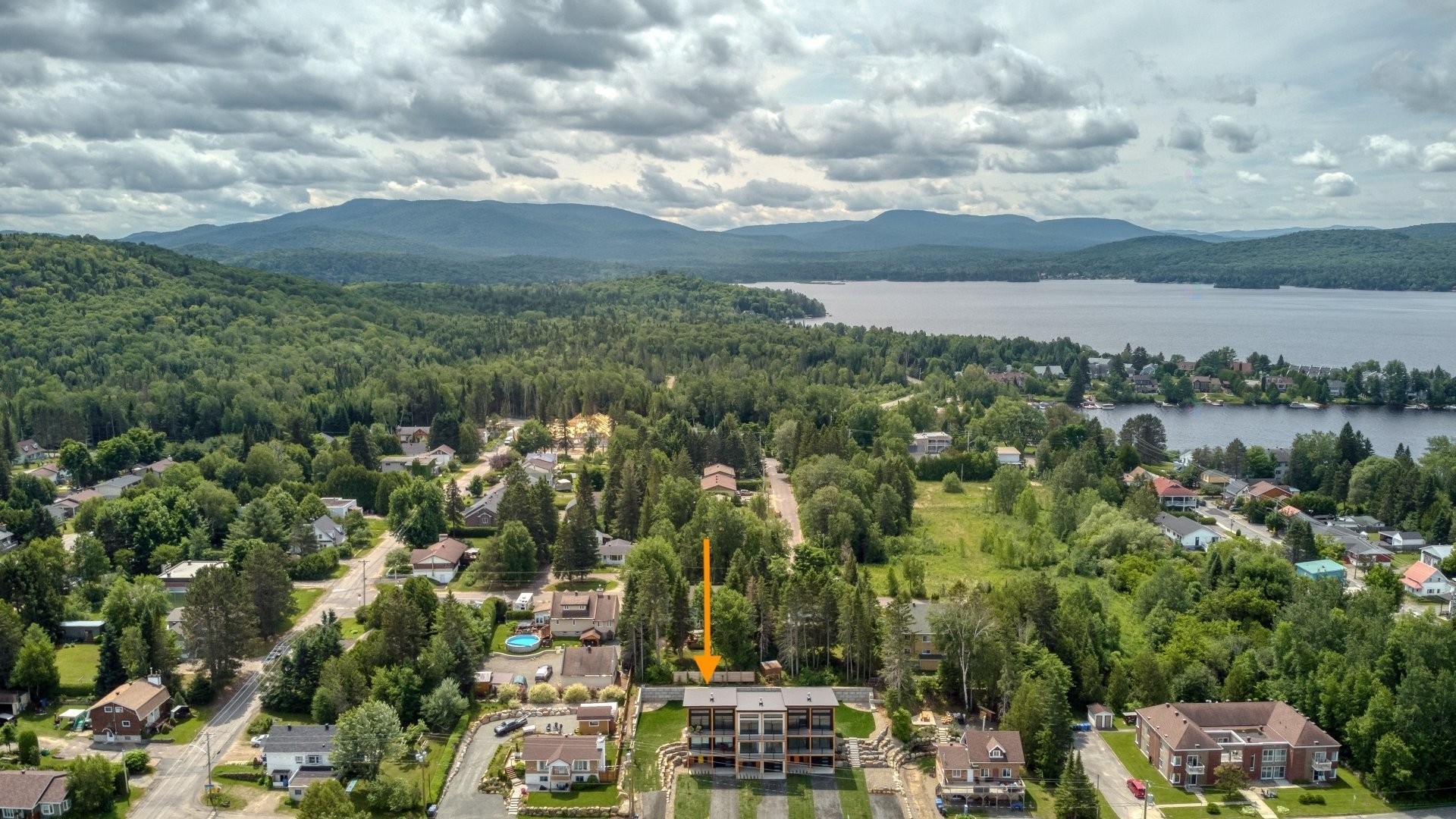 Photo aérienne - 538 Rue Désormeaux, Saint-Donat, QC - Outdoor With Body Of Water With View