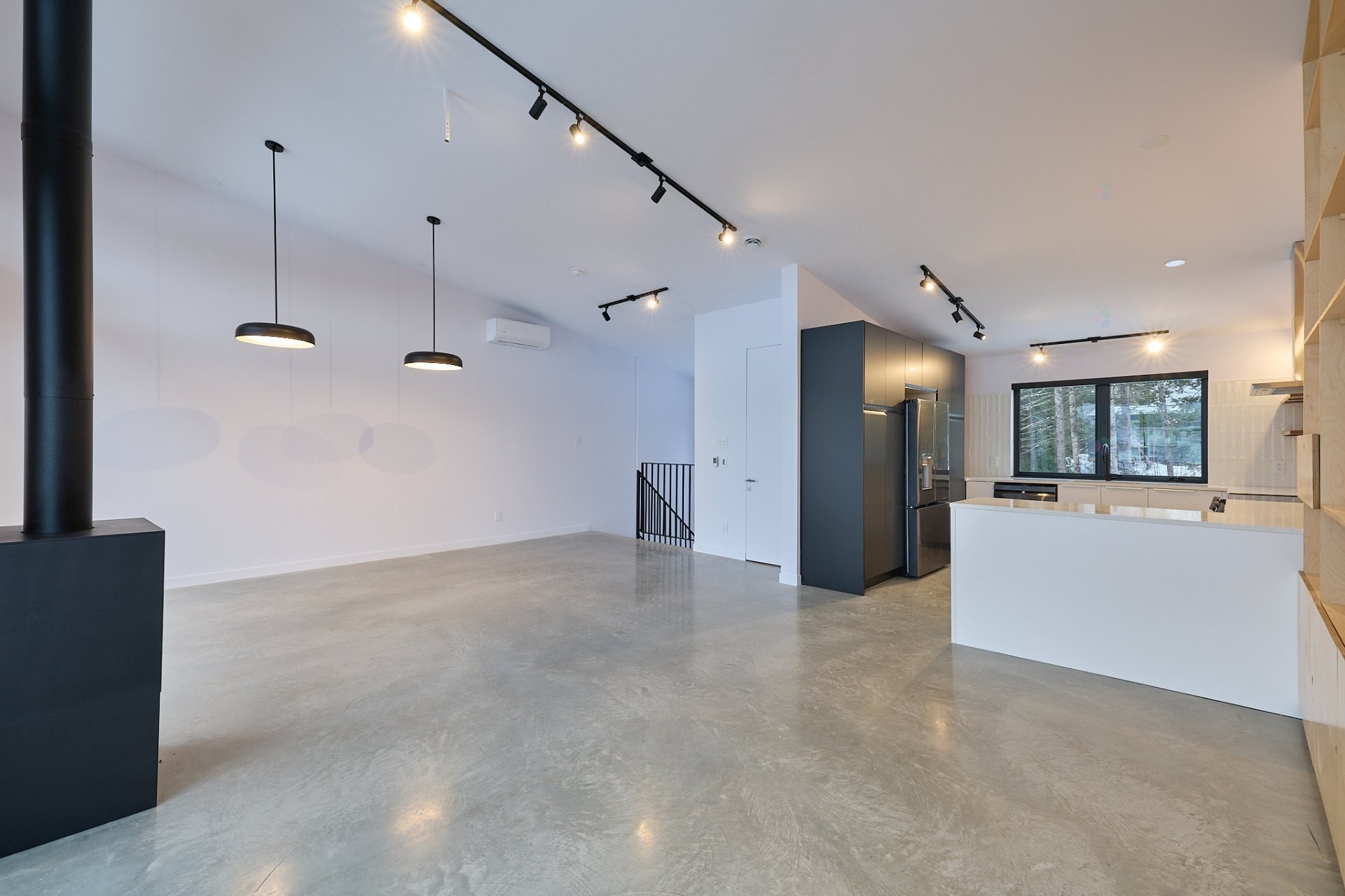 Vue d'ensemble - 538 Rue Désormeaux, Saint-Donat, QC - Indoor