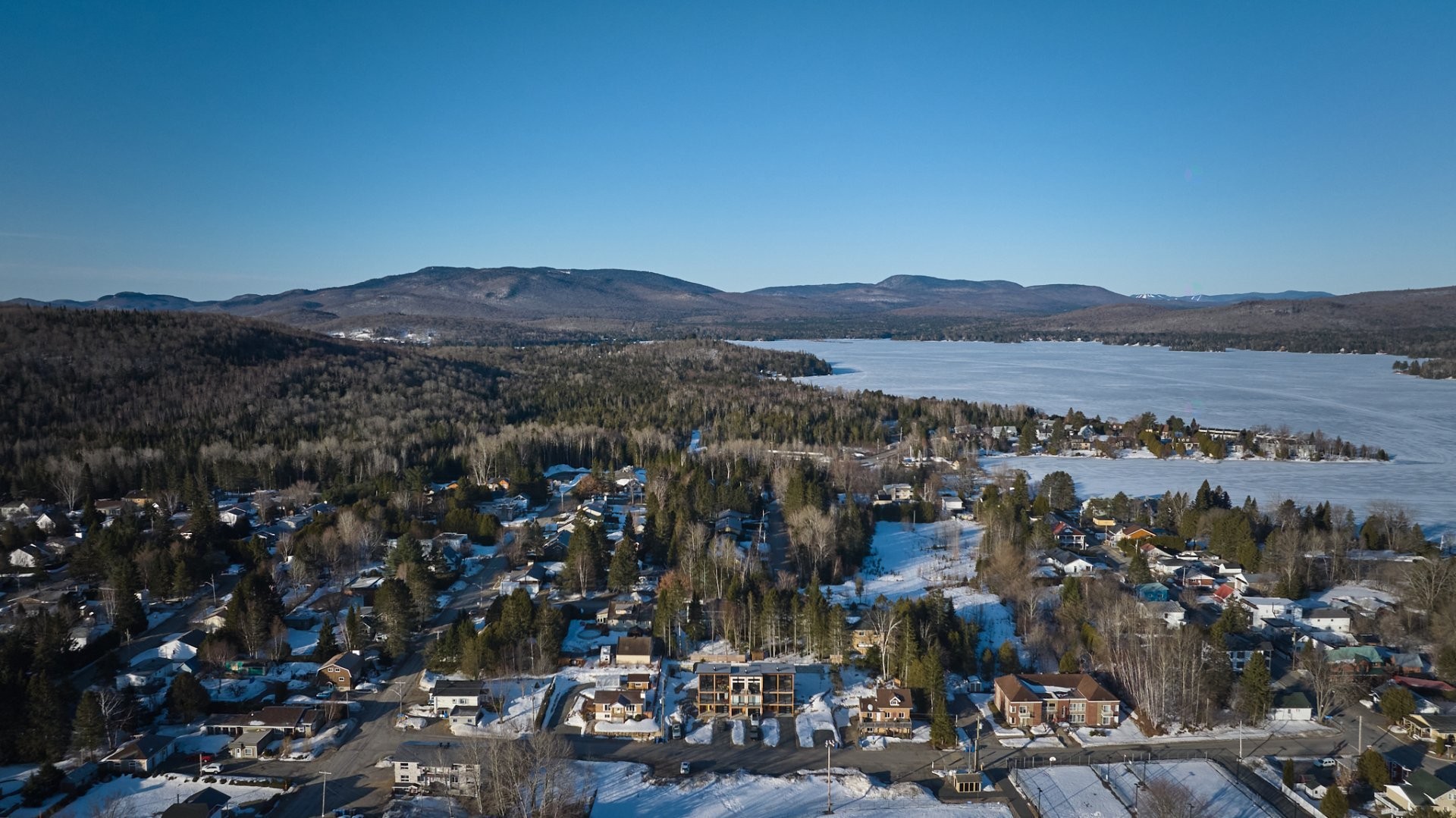 Photo aérienne - 538 Rue Désormeaux, Saint-Donat, QC - Outdoor With Body Of Water With View