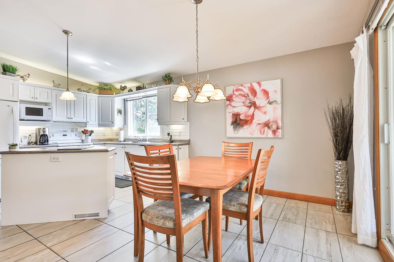 Salle à manger - 216 8E Avenue, Laval (Laval-Des-Rapides), QC - Indoor