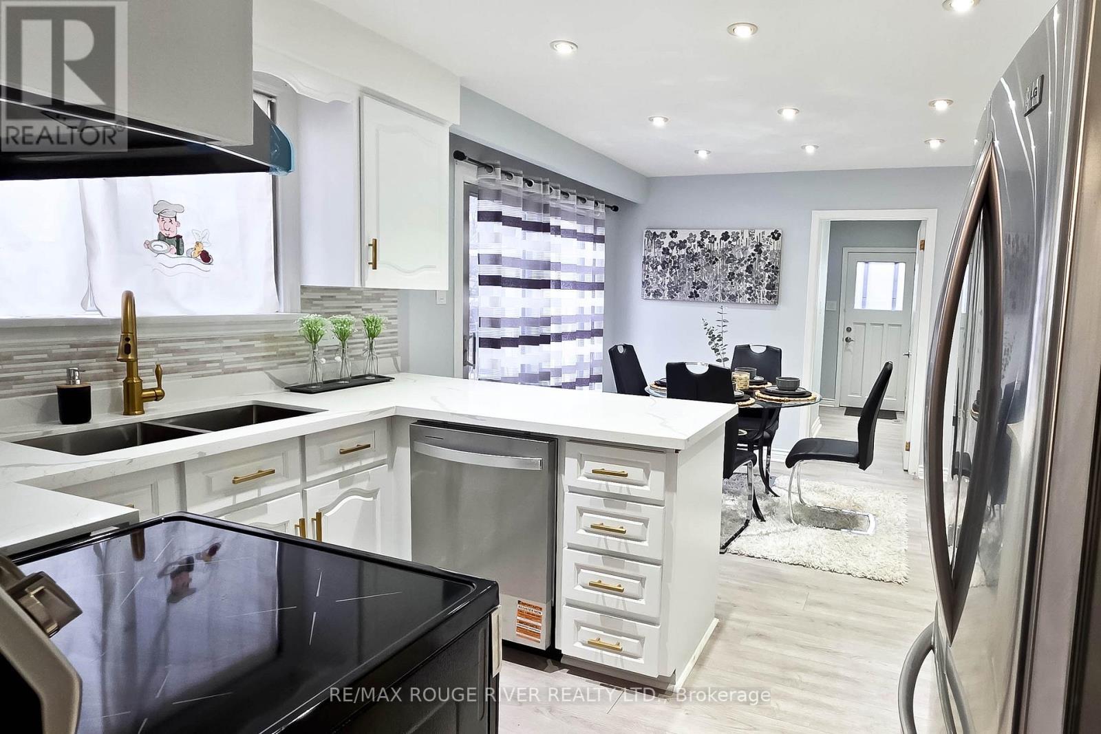 22 Annabelle Drive, Toronto, ON - Indoor Photo Showing Kitchen With Double Sink With Upgraded Kitchen