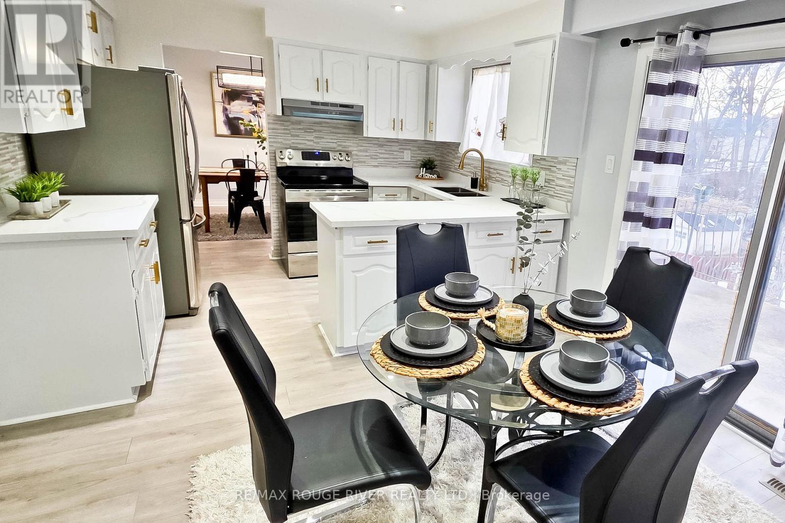 22 Annabelle Drive, Toronto, ON - Indoor Photo Showing Dining Room