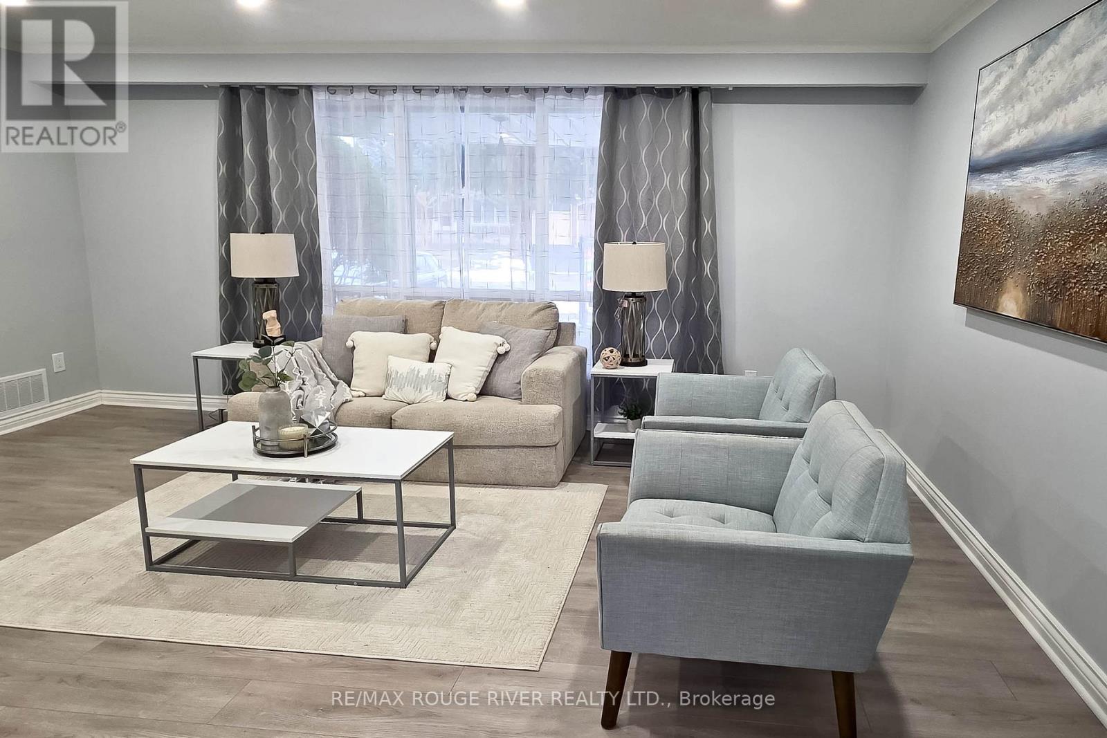 22 Annabelle Drive, Toronto, ON - Indoor Photo Showing Living Room