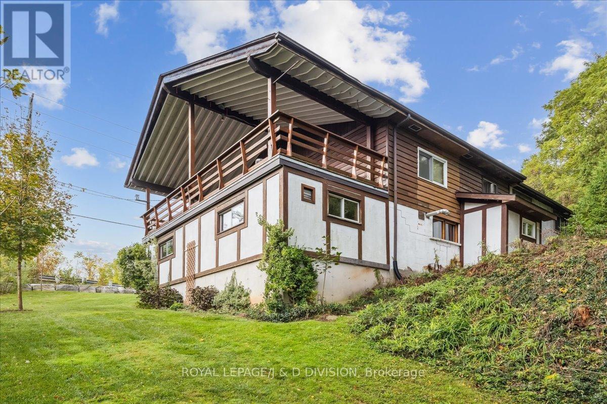 7095 Guelph Line, Milton, ON - Outdoor