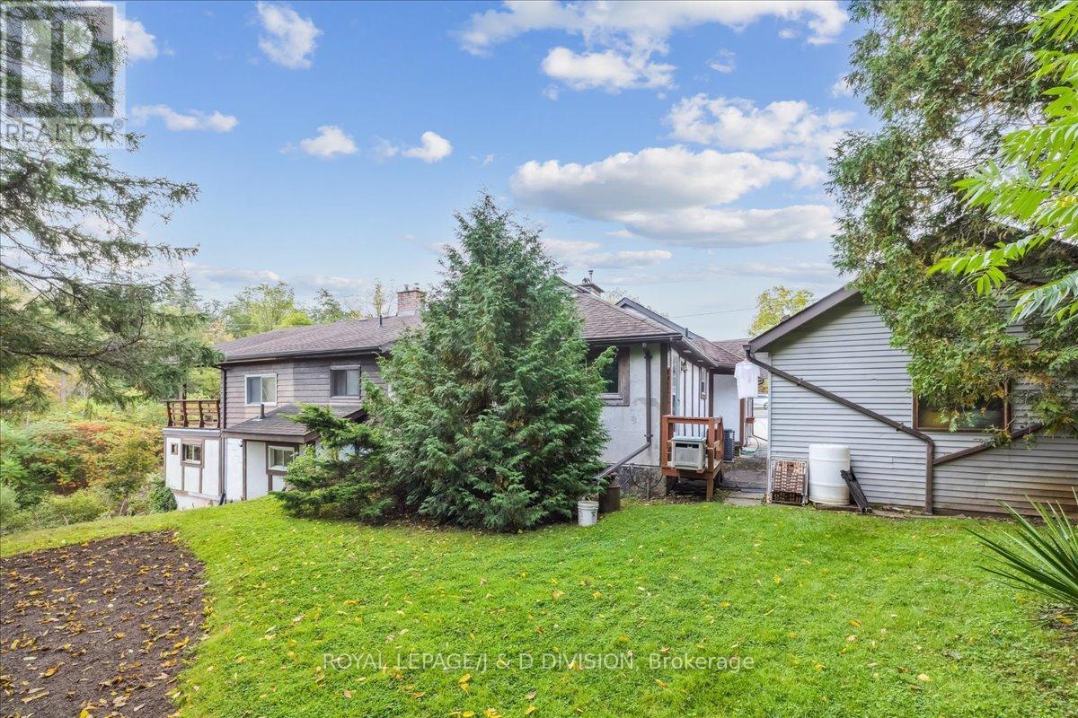 7095 Guelph Line, Milton, ON - Outdoor