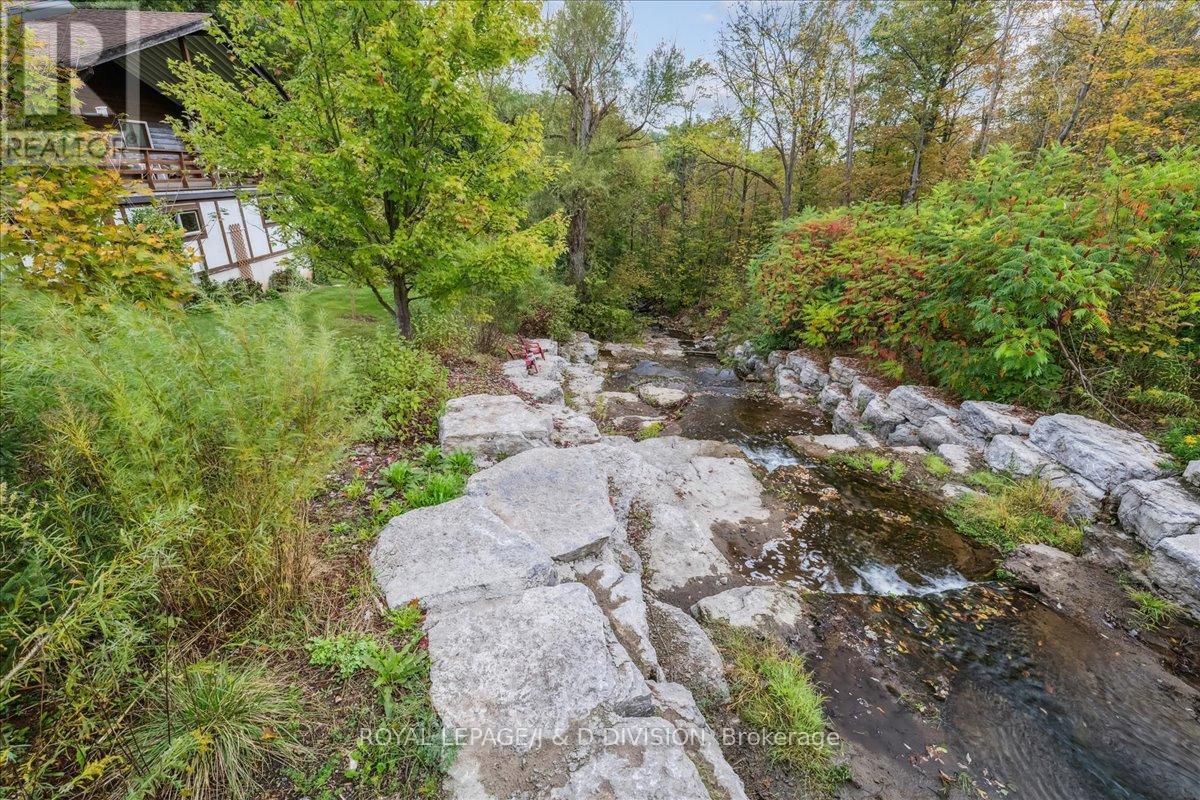 7095 Guelph Line, Milton, ON - Outdoor