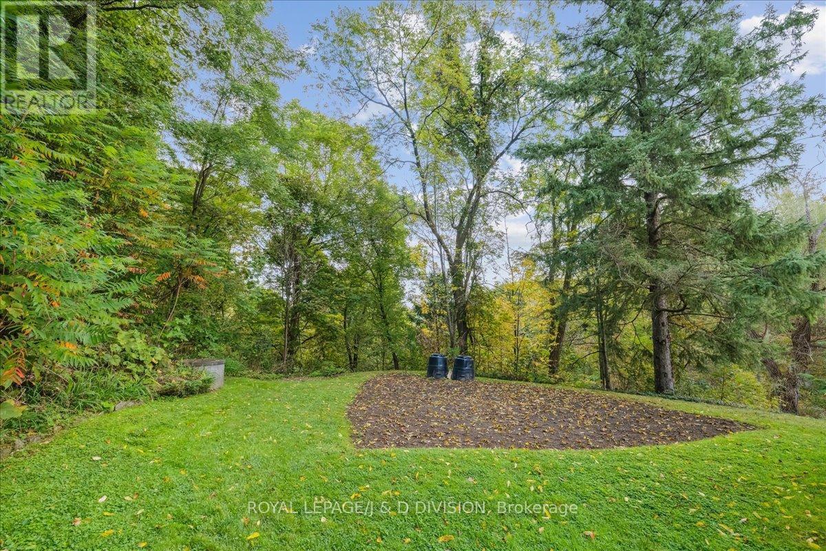 7095 Guelph Line, Milton, ON - Outdoor