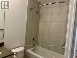 809A - 7439 Kingston Road, Toronto (Rouge), ON - Indoor Photo Showing Bathroom