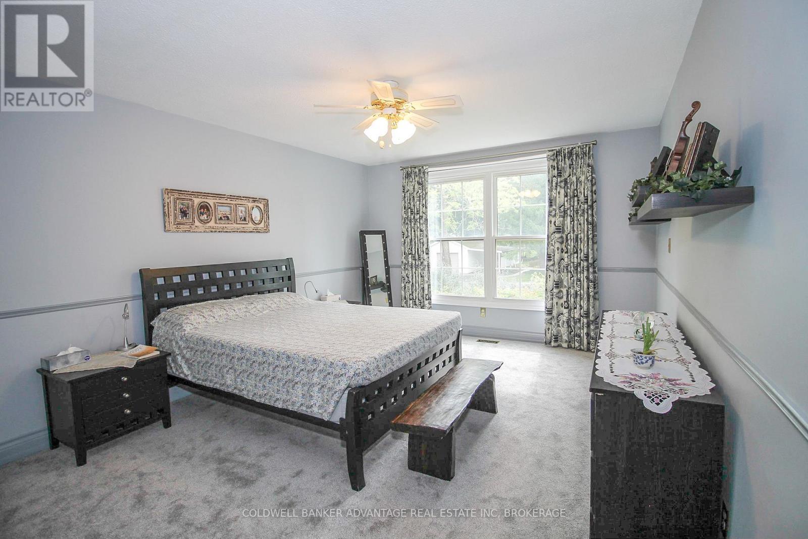 18 - 1599 Pelham Street, Pelham (Fonthill), ON - Indoor Photo Showing Bedroom