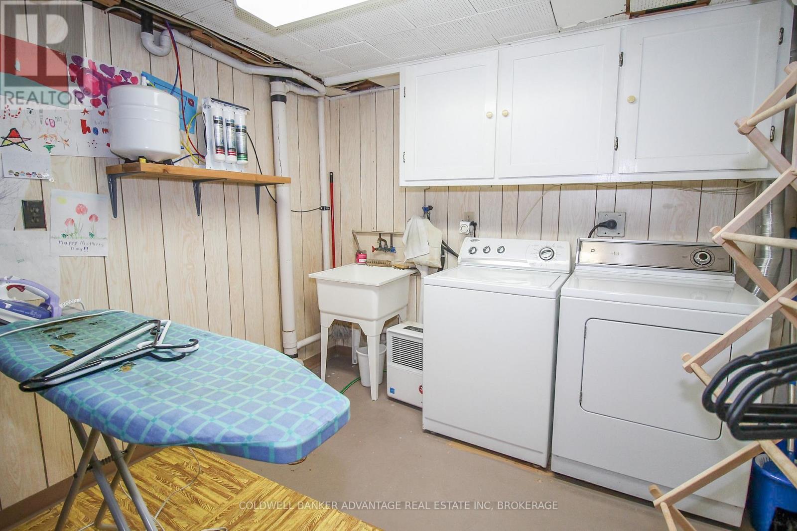 18 - 1599 Pelham Street, Pelham (Fonthill), ON - Indoor Photo Showing Laundry Room