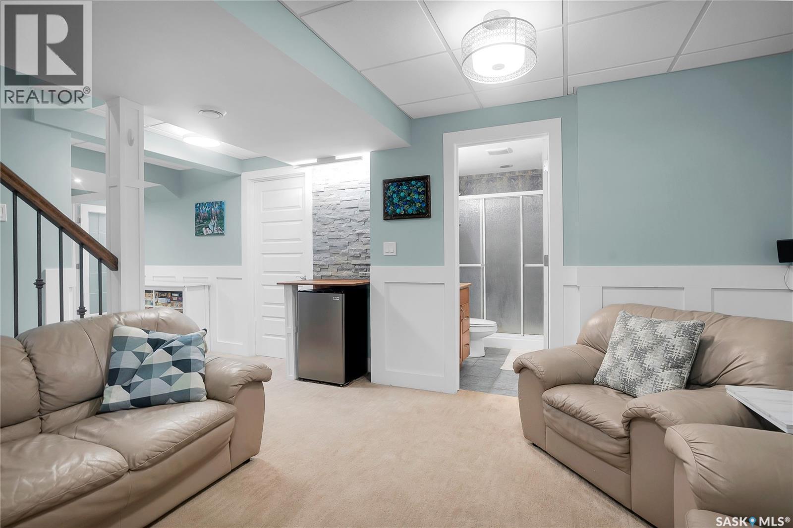 214 E Avenue N, Saskatoon, SK