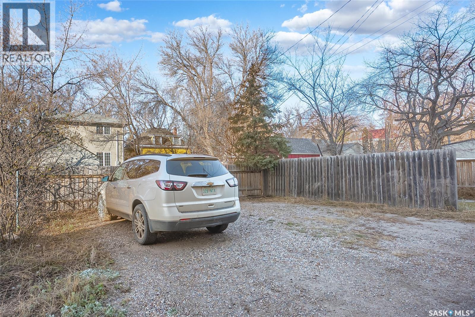 214 E Avenue N, Saskatoon, SK