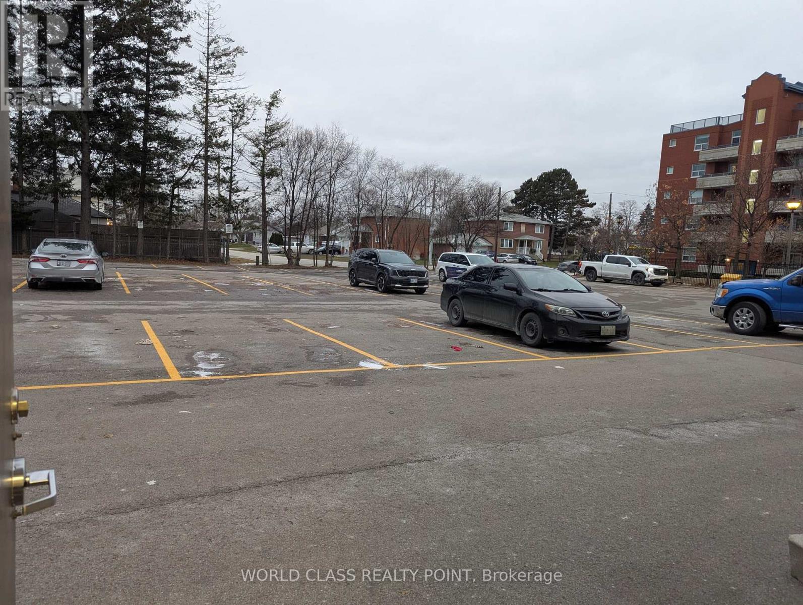 326 Kerr Street, Oakville, ON