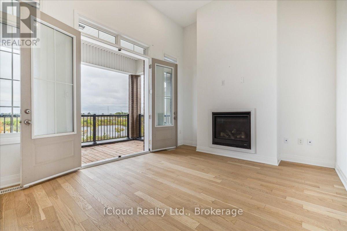 925 Hickory Crescent, Milton, ON - Indoor Photo Showing Other Room With Fireplace