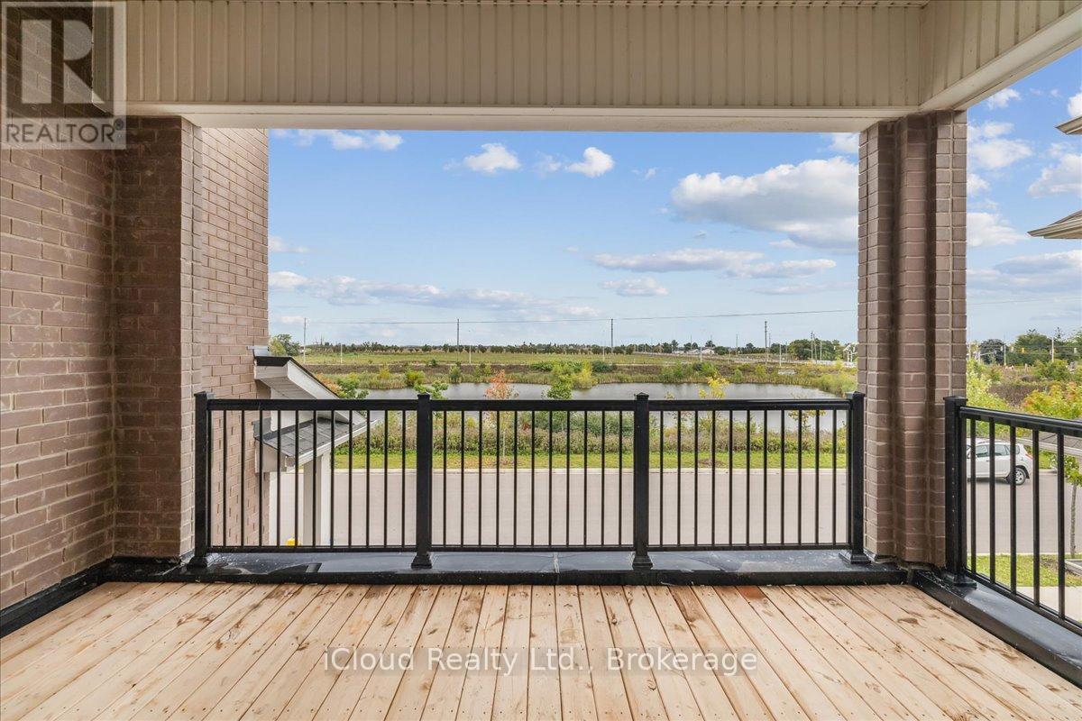 925 Hickory Crescent, Milton, ON - Outdoor With Balcony With Exterior