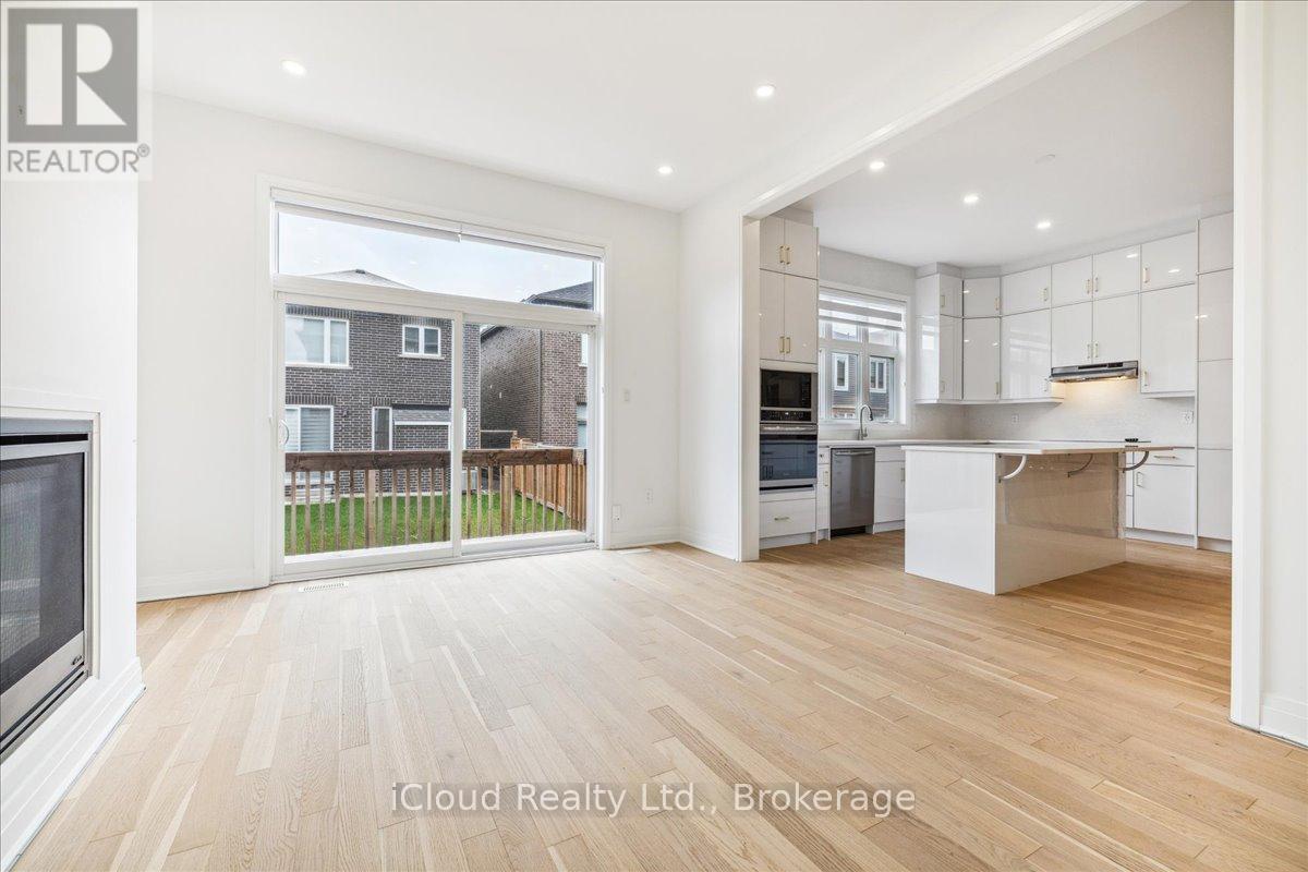 925 Hickory Crescent, Milton, ON - Indoor Photo Showing Kitchen With Fireplace
