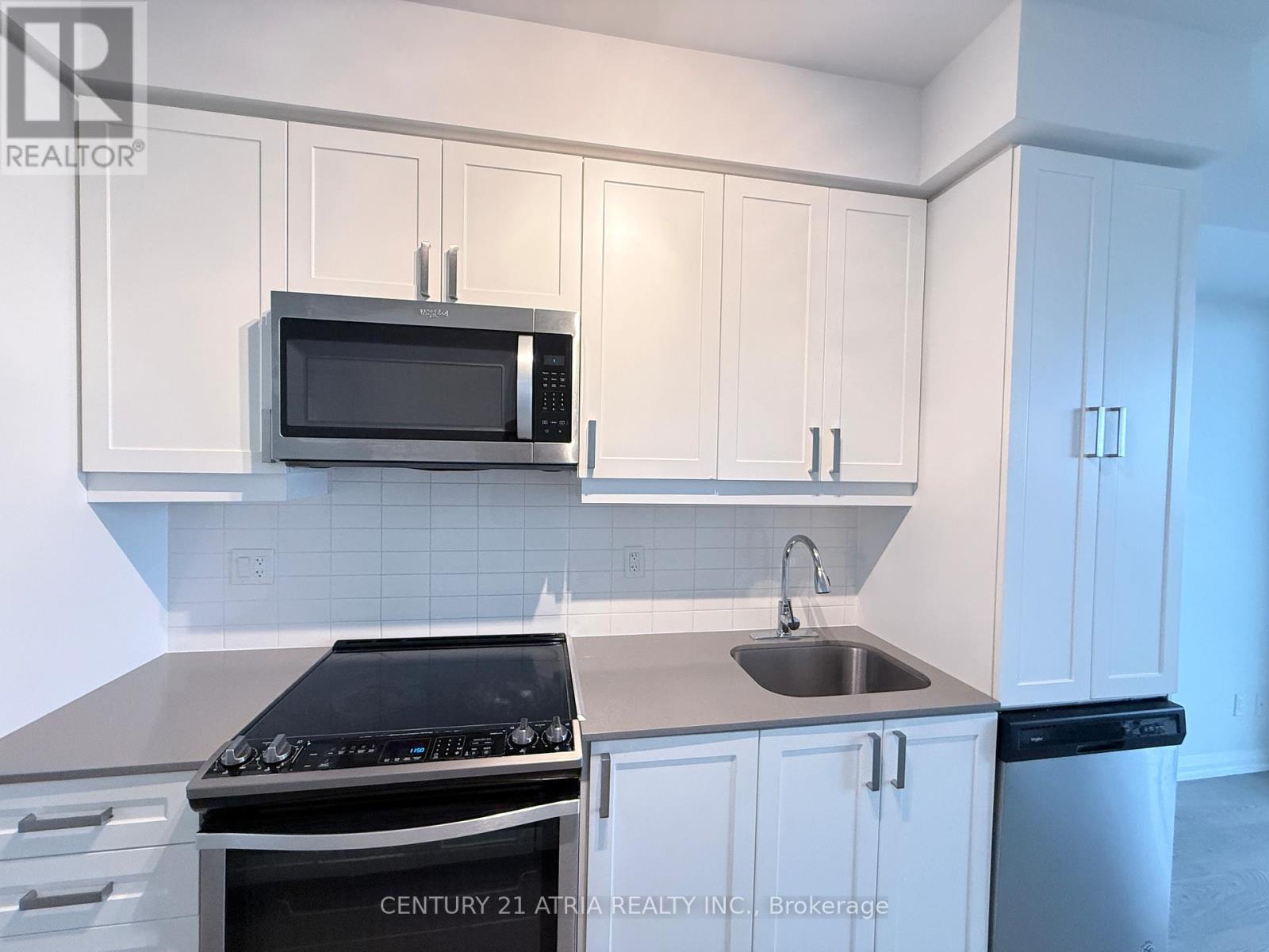 1711 - 7895 Jane Street, Vaughan, ON - Indoor Photo Showing Kitchen
